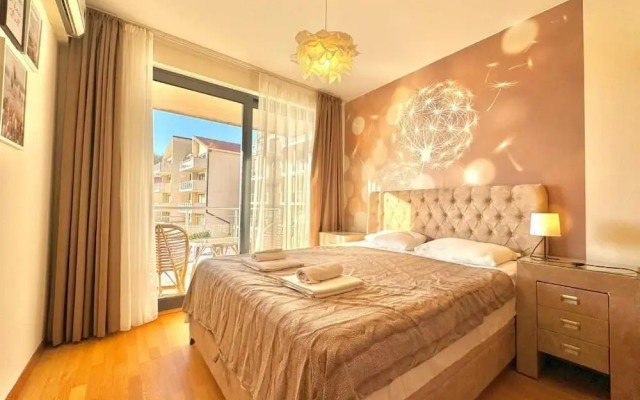 Sunset Poolside Retreat BlueH