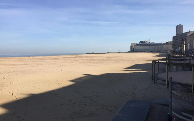 Rustig appartement met zeezicht dicht bij het centrum