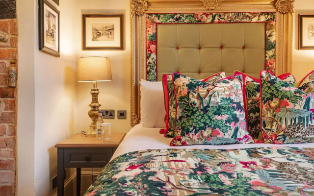 The George Hotel, Amesbury, Wiltshire