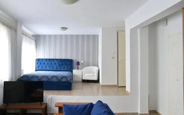 A Modern Bright Studio In The Center Of Kastoria