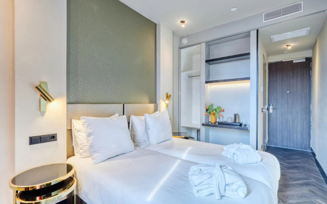 G hotel