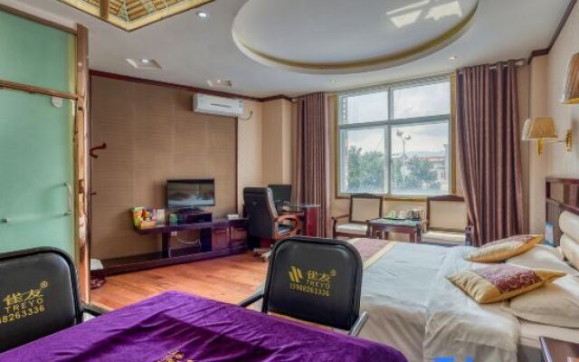 Ruili Dongpo Hotel
