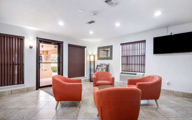 Motel 6 Marshall, TX