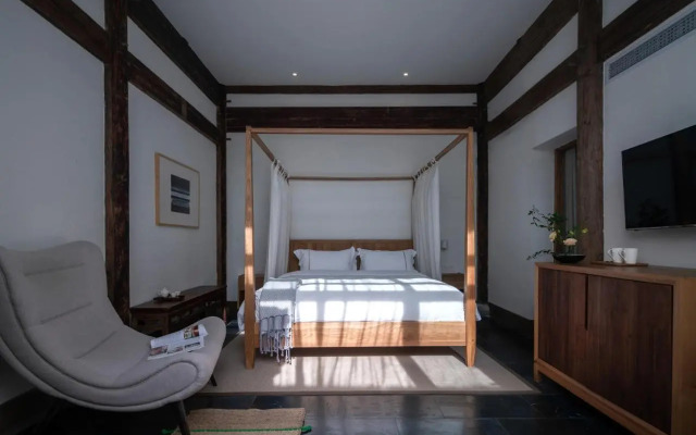 SU House