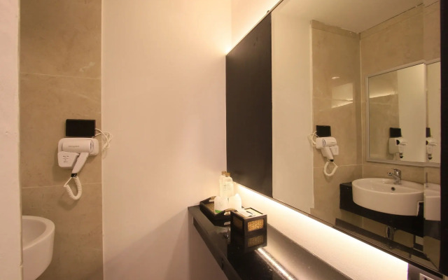 Pratunam Atrium Hotel
