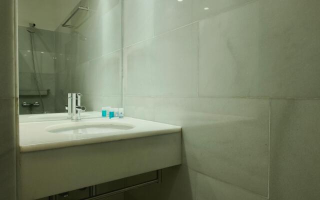 M (Nav9) Luxury Apartment-Madrid Downtown