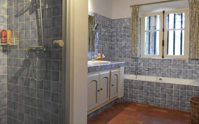 Provencal Air-conditioned Villa With Private Pool and Stunning Views