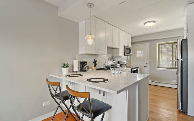 Cozy 1BR Apartment in Arlington Heights