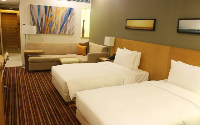 Hyatt Place Shenzhen Airport