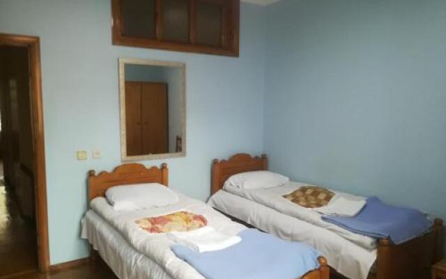 Giorgi Guesthouse Lermontov