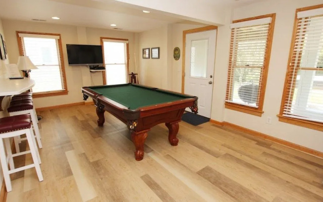 The Green Wave Home by RedAwnin