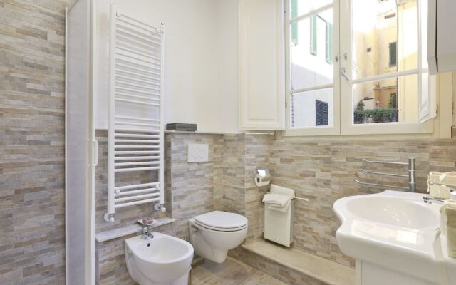 B&B Pergola House