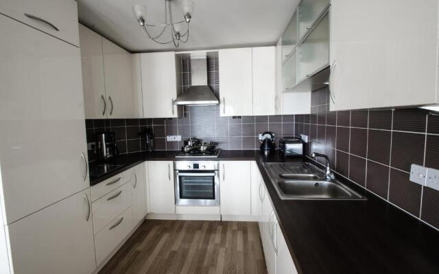 Orange Apartments - Portland Street