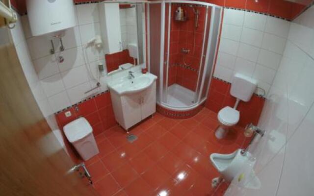 Apartments And Rooms Tino