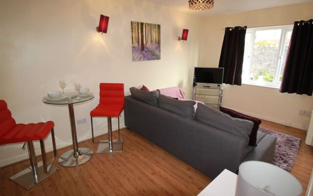Richmond Court Apartment by Cardiff Holiday Homes