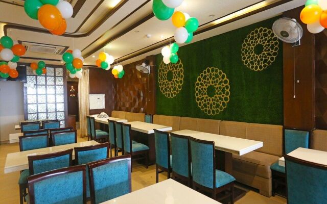 OYO 18422 Central Grand