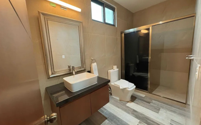 Tropical Elegance Studio CondoHotel