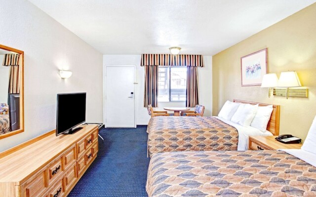 Travelodge By Wyndham Casino/Outlet Mall