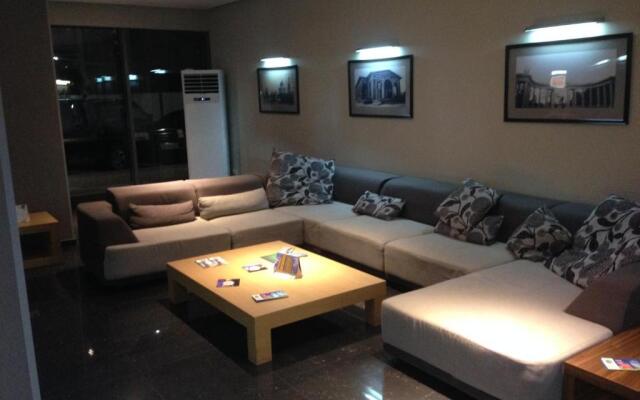 Studio Apartment On Khimshiashvili 15