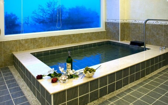 Florence Resort Villa - European Manor