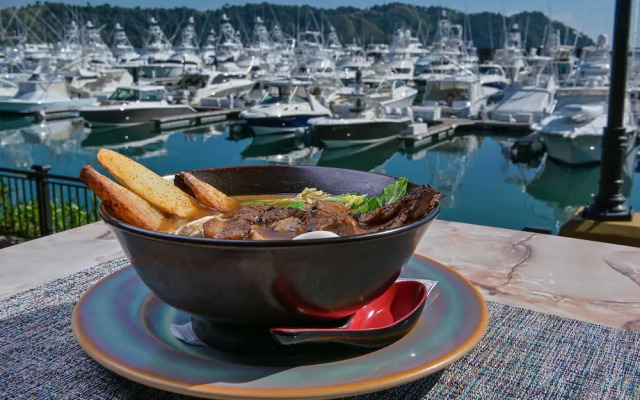 Altavista 5D 3 Bdr 2 bth Ocean View Condo