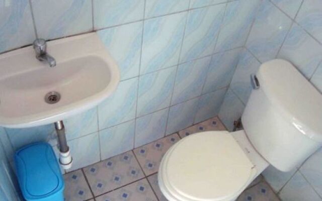 Positive Hostel & Backpackers