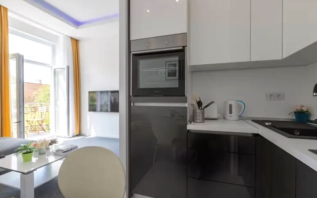 Elenas Rooms & Apartment