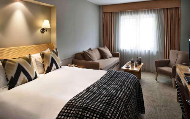 Mercure London Staines-upon-Thames Hotel