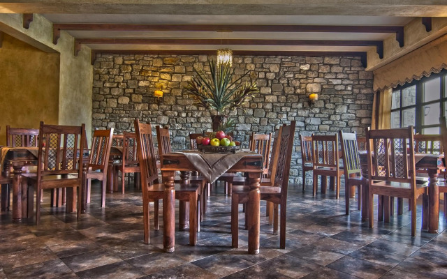 Doupiani House Hotel