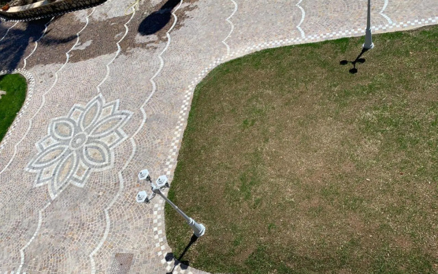 Viale Villa Arianna, 8