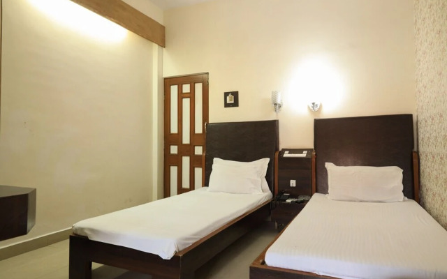 Hotel Shree Vaibhav by OYO Rooms