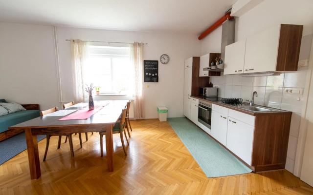 Sunny Villa Apartments