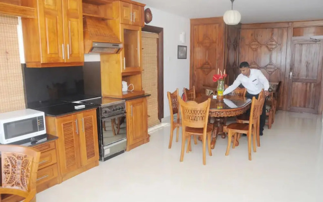 Scarlet White Resort