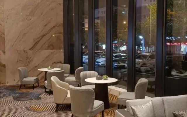 Qintian Holiday Hotel