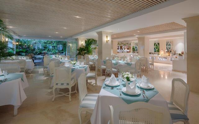 Au Lac Charner Hotel