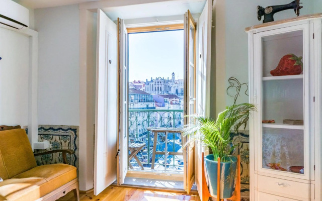 Lisbon Heart Apartments - Yellow Apartment by LovelyStay