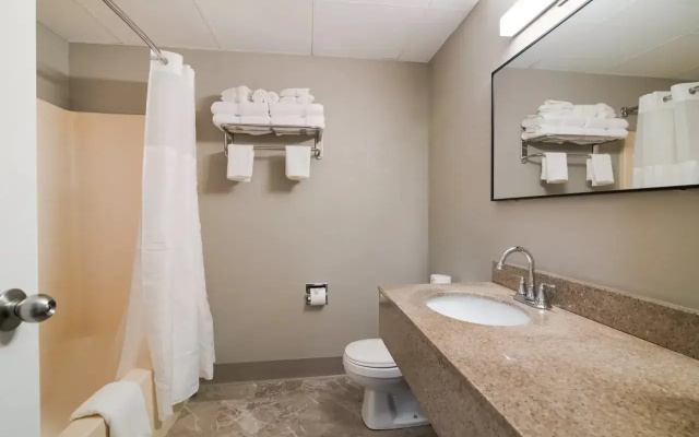 Quality Inn & Suites South Portland