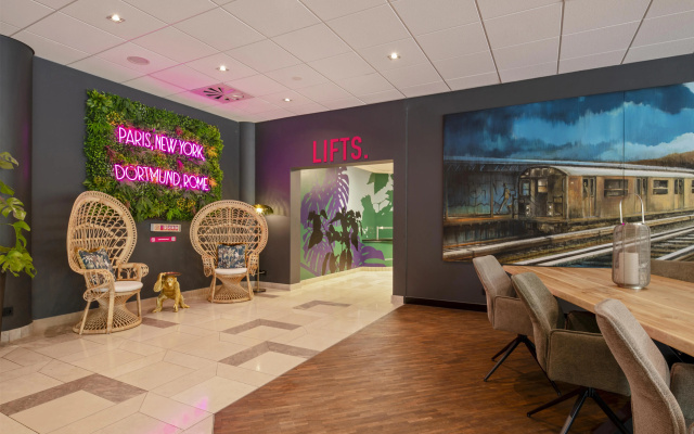Radisson Blu Hotel Dortmund - Image 2