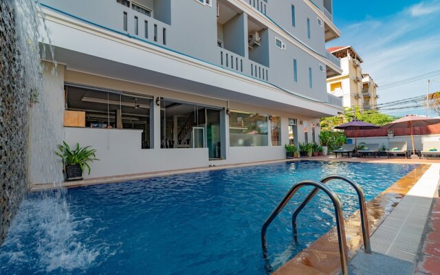 MidCity GoldenTown Hotel