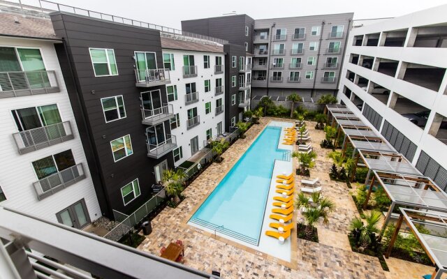 Stayovr At Trinity Groves