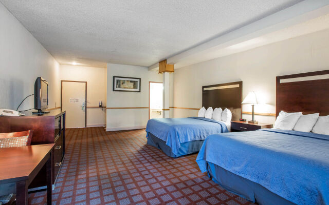 Quality Inn Near Mammoth Mountain Ski Resort