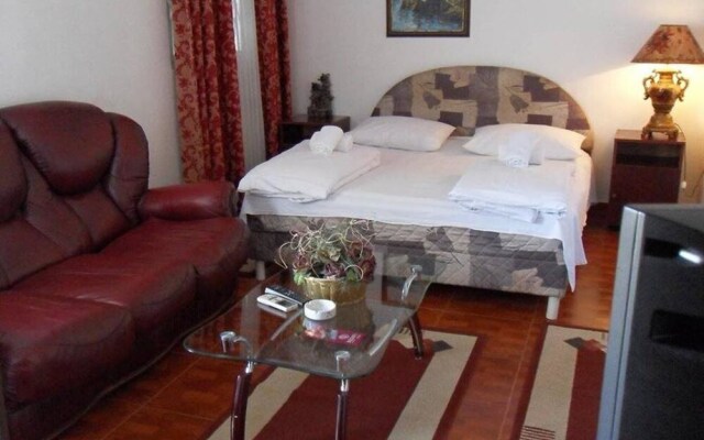 Hotel Lovcen