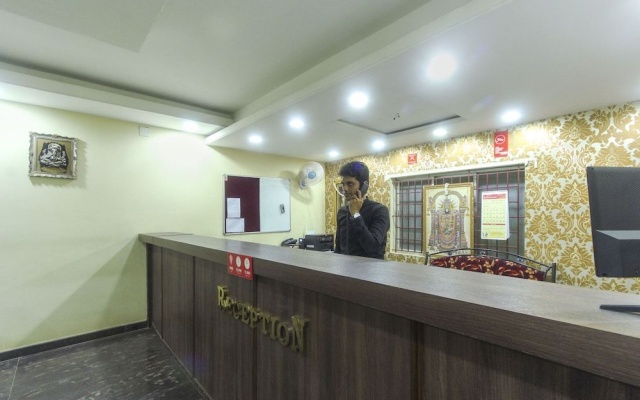 OYO 24392 Flagship Damodar Inn