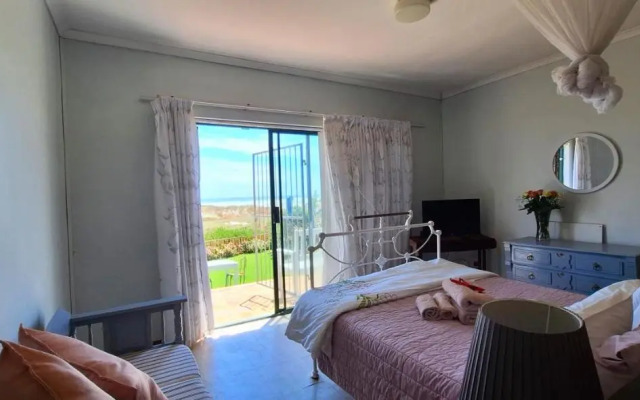 14 Penguin Place, Melkbosstrand