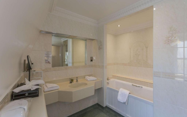 Best Western Moores Central Hotel