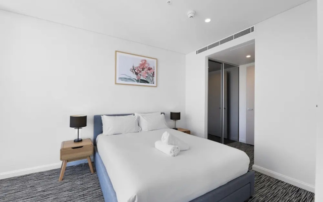 Luxe Oceanfront 1-bed High Rise With Pool & Gym – Guest Rooms – Gold Coast