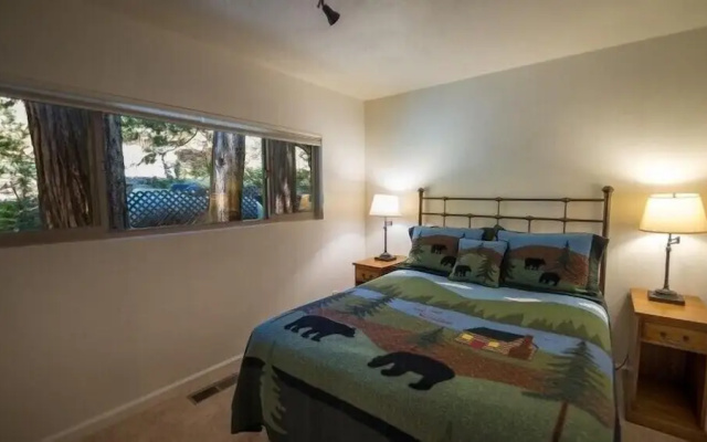 Scenic Wonders Evergreen Cabin 3 Bedroom