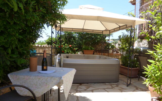 Museum Hotel George Molfetas