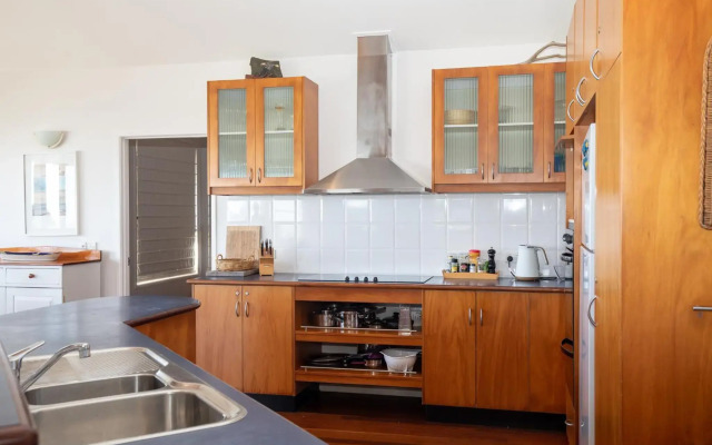 3 BUOYS - ocean views, fireplace, 3 bed, 2 bath