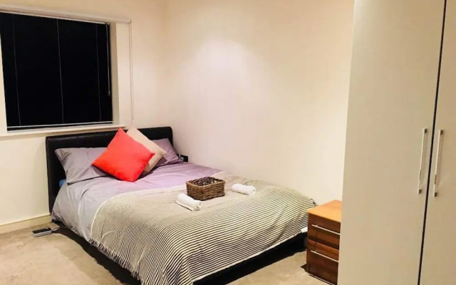 2bed 2bath apartment in kings cross
